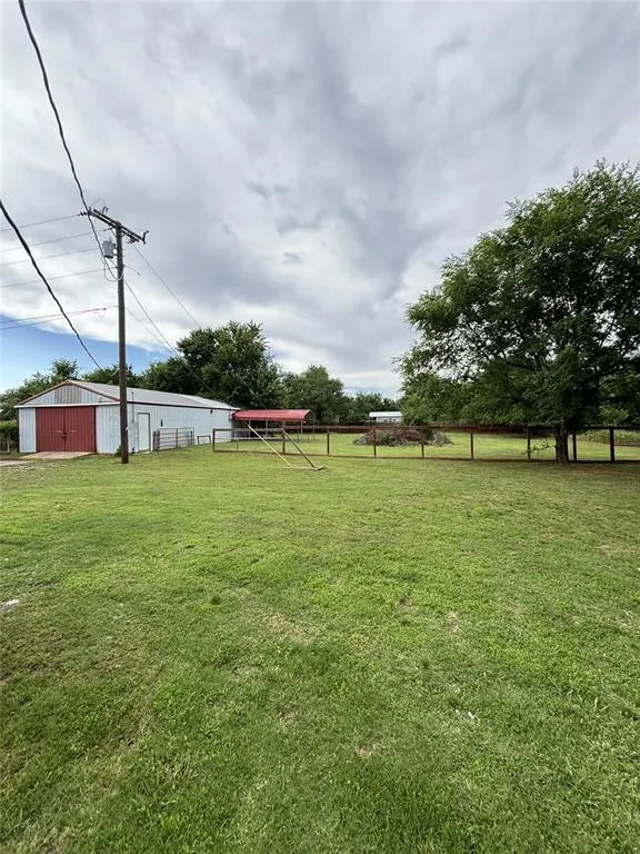 Photo 17 — 808 S Rush Avenue, Rush Springs, OK 73082