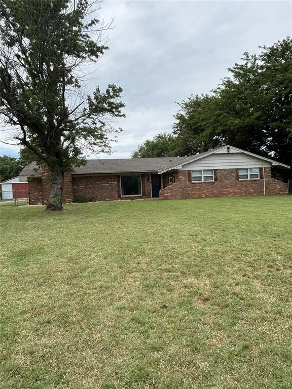 Photo 21 — 808 S Rush Avenue, Rush Springs, OK 73082