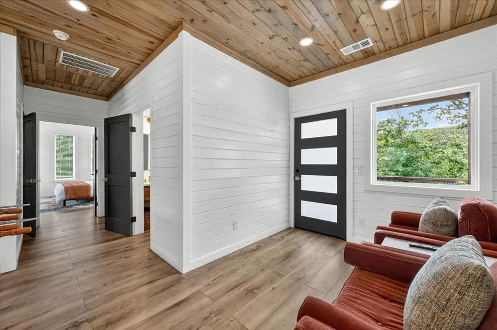 Photo 16 — 1408 N Lukfata Trail, Broken Bow, OK 74728
