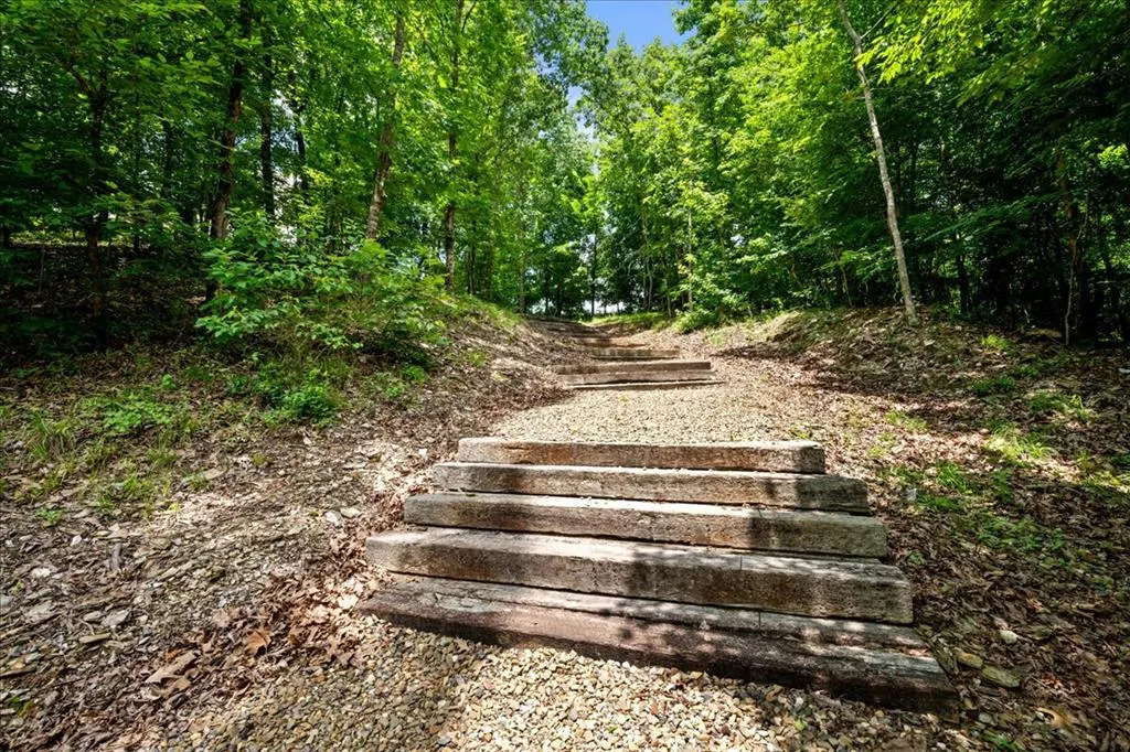Photo 5 — 1408 N Lukfata Trail, Broken Bow, OK 74728