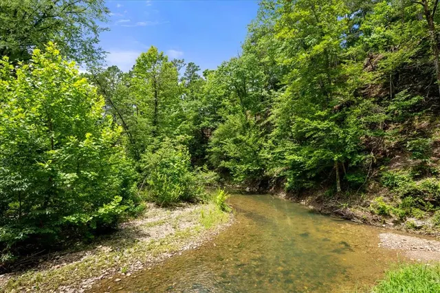 Photo 4 — 1408 N Lukfata Trail, Broken Bow, OK 74728