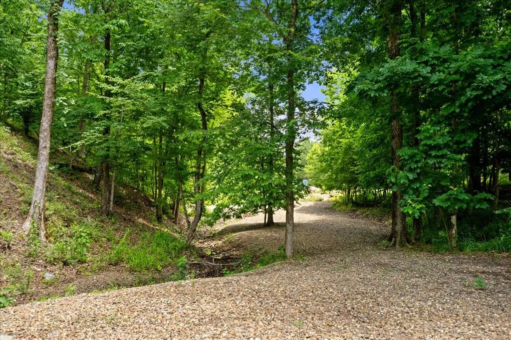 Photo 33 — 1408 N Lukfata Trail, Broken Bow, OK 74728