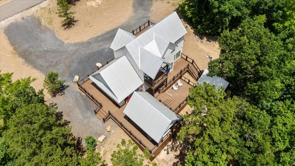 Photo 3 — 1408 N Lukfata Trail, Broken Bow, OK 74728