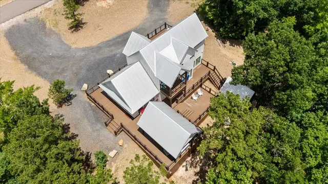 Photo 3 — 1408 N Lukfata Trail, Broken Bow, OK 74728