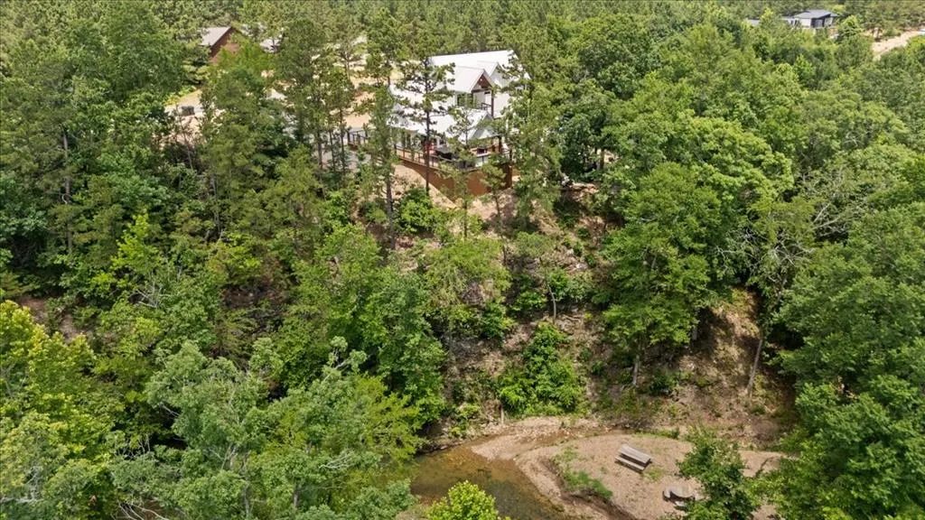Photo 2 — 1408 N Lukfata Trail, Broken Bow, OK 74728