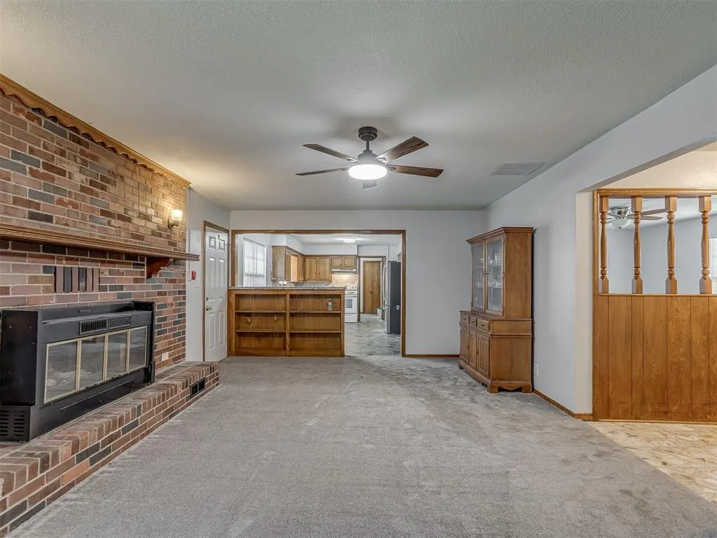 Photo 6 — 202 Walter Way, Anadarko, OK 73005