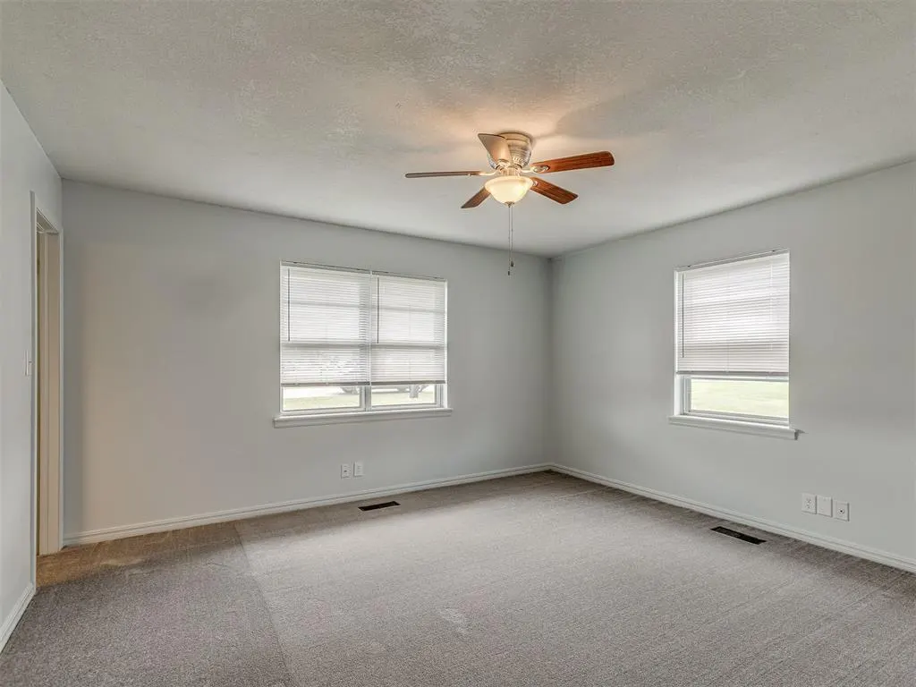 Photo 11 — 202 Walter Way, Anadarko, OK 73005