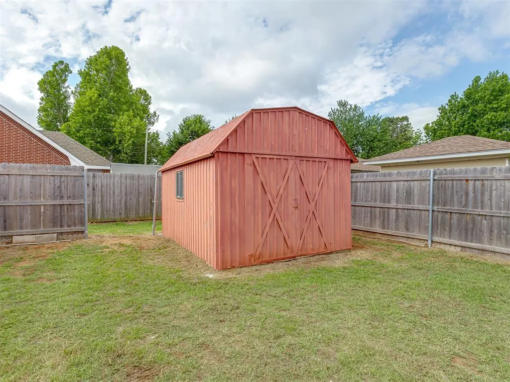 Photo 28 — 202 Walter Way, Anadarko, OK 73005