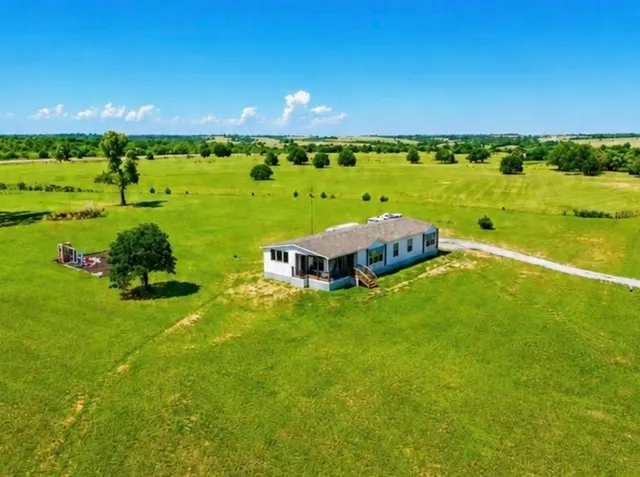Photo 3 — 541 County Road 1428, Ninnekah, OK 73067