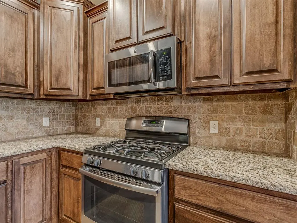 Photo 11 — 8008 NW 159th Street, Edmond, OK 73013