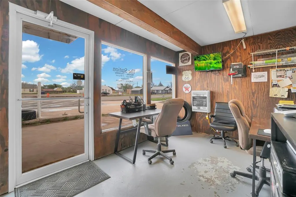 Photo 10 — 200 E Second Street, Duke, OK 73532