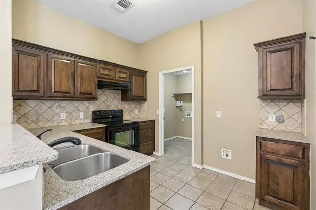 Photo 6 — 9532 SW 26th Street, Oklahoma City, OK 73128