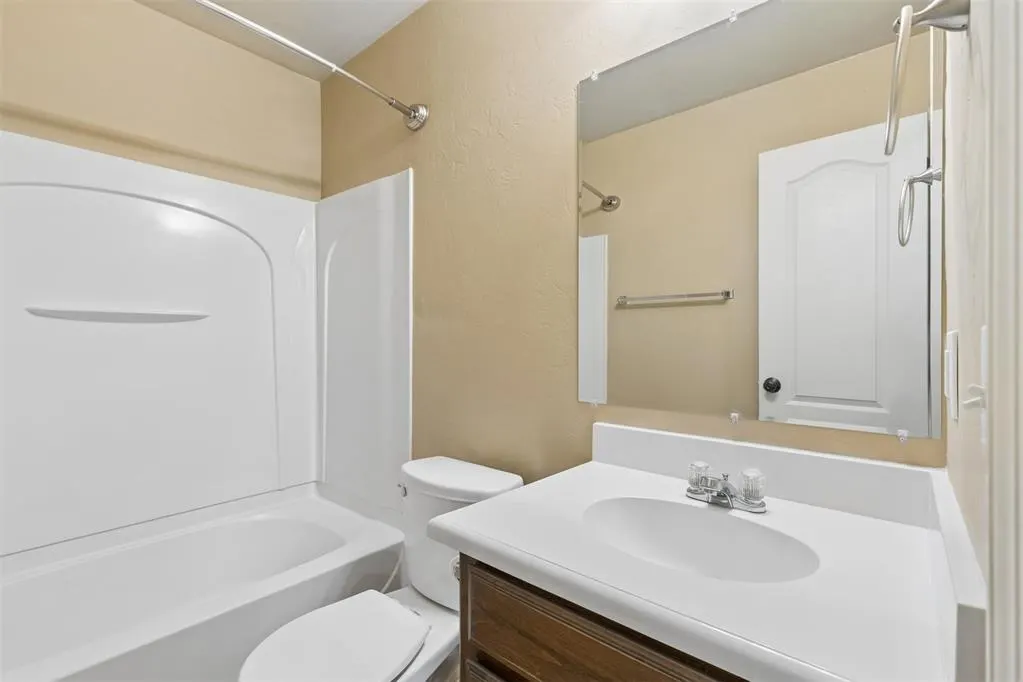 Photo 16 — 9532 SW 26th Street, Oklahoma City, OK 73128