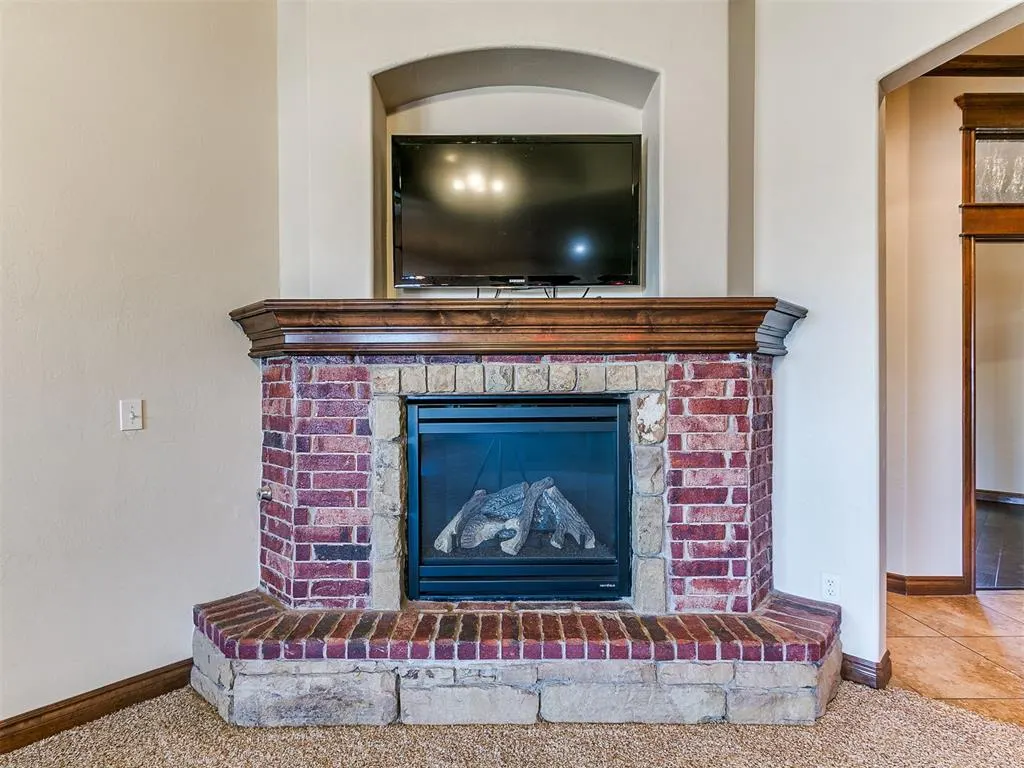 Photo 10 — 6104 Bentley Drive, Oklahoma City, OK 73169