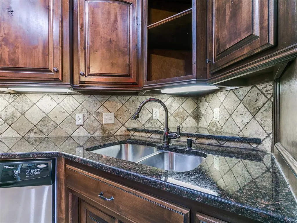 Photo 14 — 6104 Bentley Drive, Oklahoma City, OK 73169