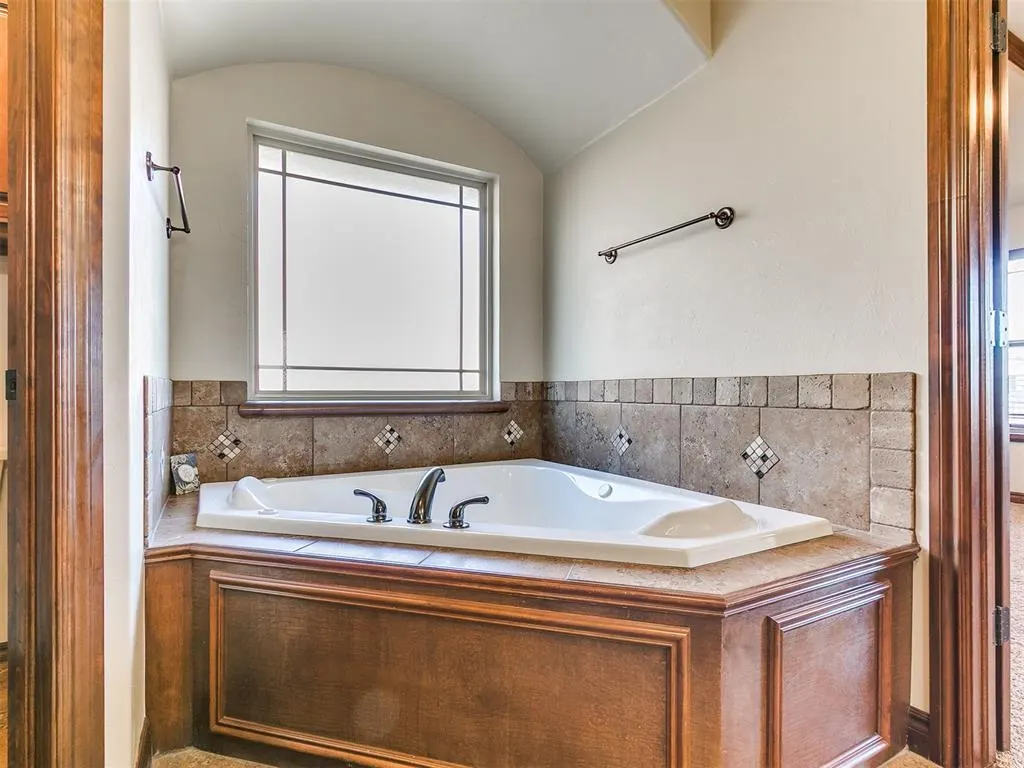 Photo 25 — 6104 Bentley Drive, Oklahoma City, OK 73169