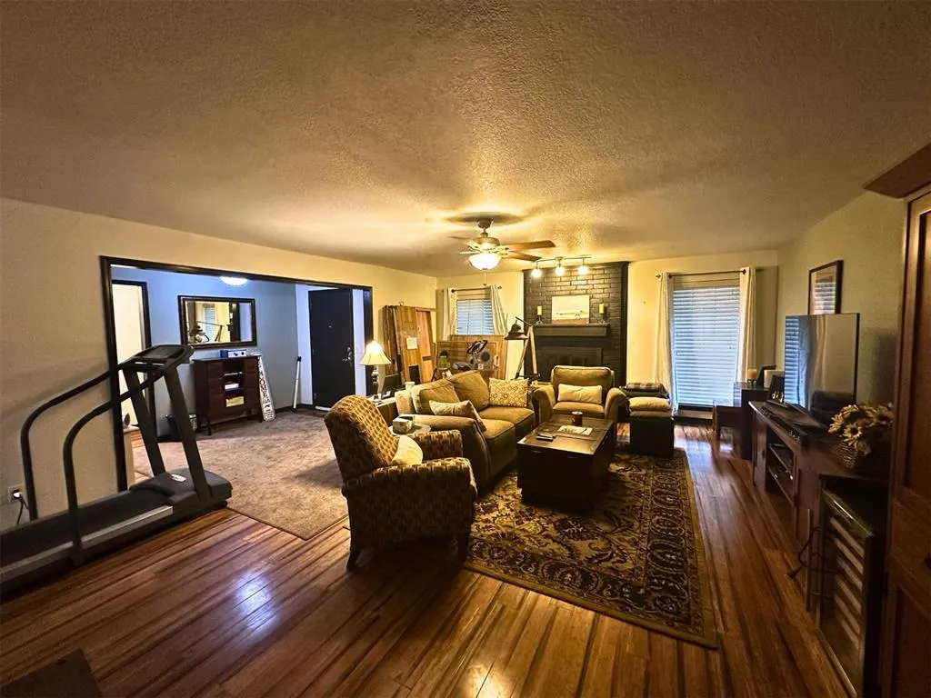Photo 5 — 6913 N Spinnaker Lane, Oklahoma City, OK 73116