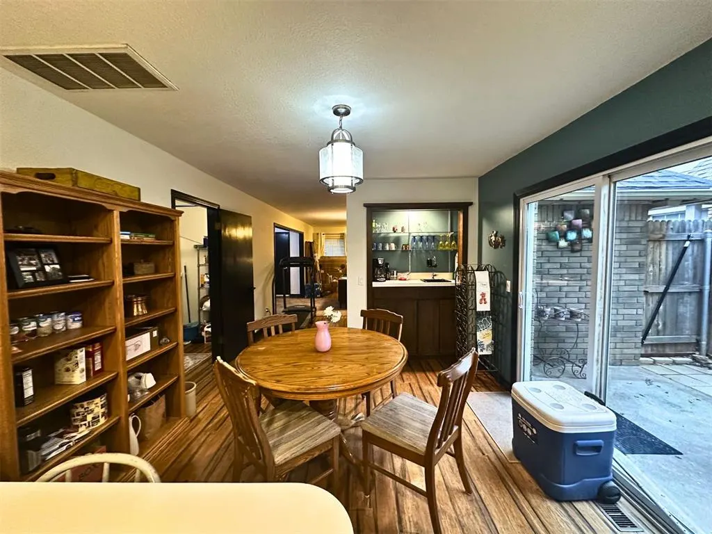 Photo 10 — 6913 N Spinnaker Lane, Oklahoma City, OK 73116