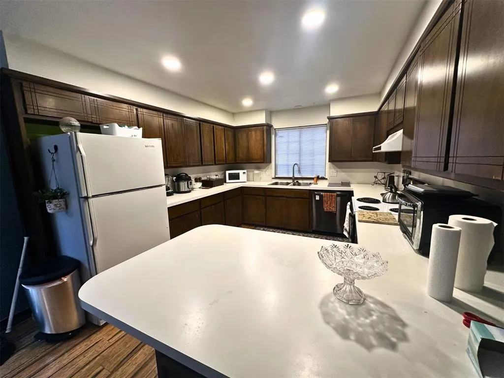 Photo 13 — 6913 N Spinnaker Lane, Oklahoma City, OK 73116