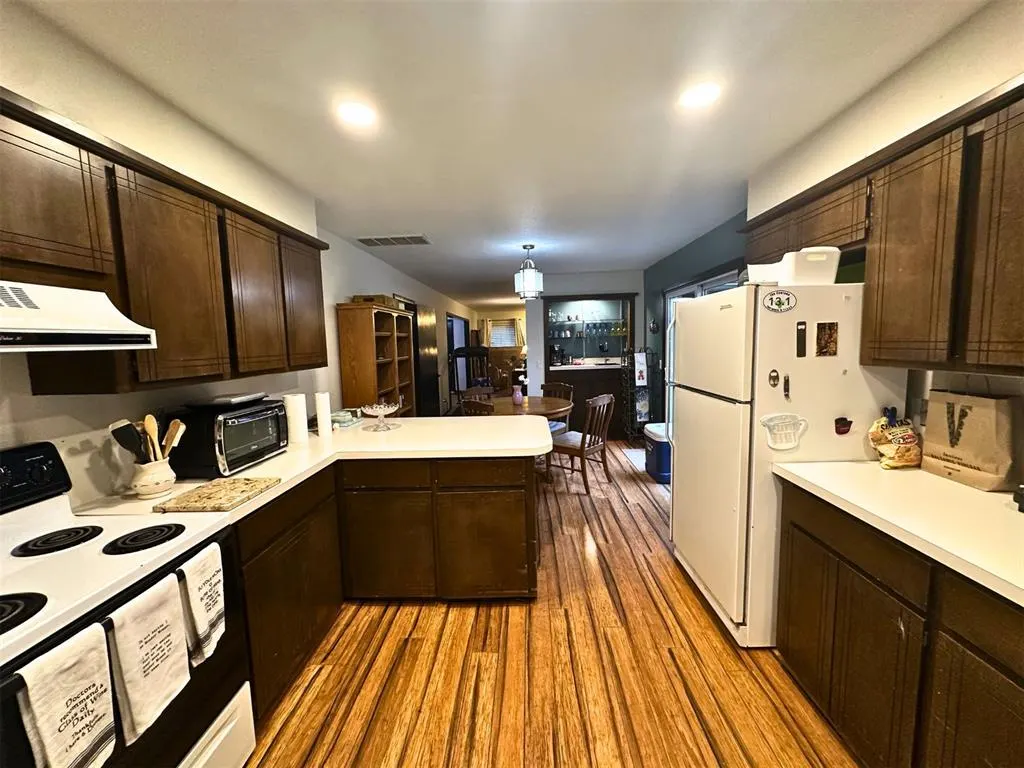 Photo 14 — 6913 N Spinnaker Lane, Oklahoma City, OK 73116
