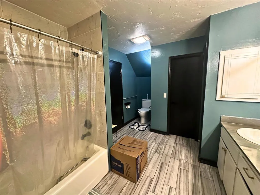 Photo 21 — 6913 N Spinnaker Lane, Oklahoma City, OK 73116