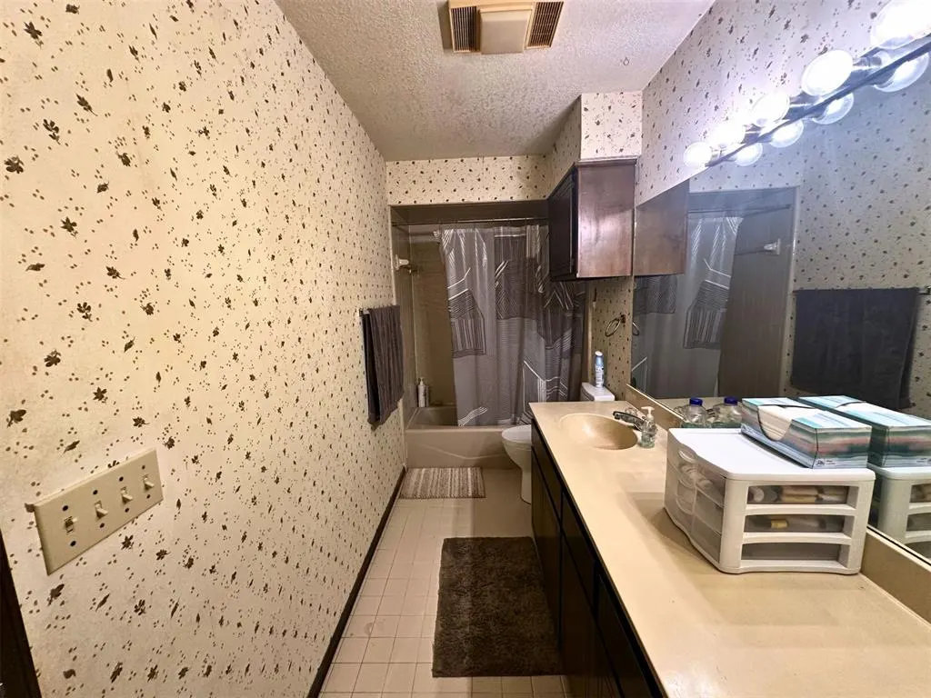 Photo 24 — 6913 N Spinnaker Lane, Oklahoma City, OK 73116