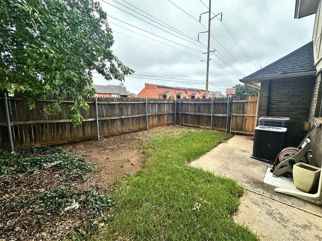 Photo 29 — 6913 N Spinnaker Lane, Oklahoma City, OK 73116