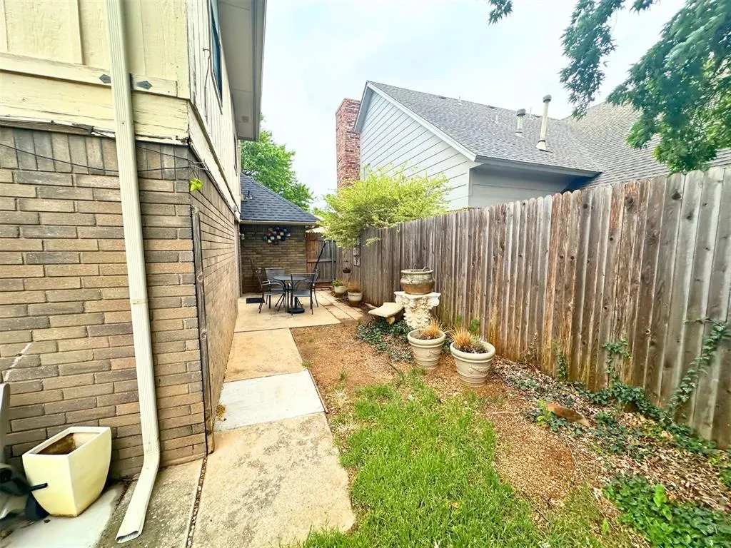 Photo 30 — 6913 N Spinnaker Lane, Oklahoma City, OK 73116