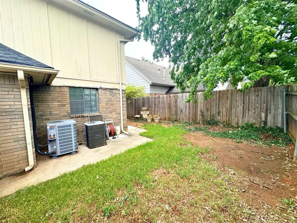 Photo 31 — 6913 N Spinnaker Lane, Oklahoma City, OK 73116
