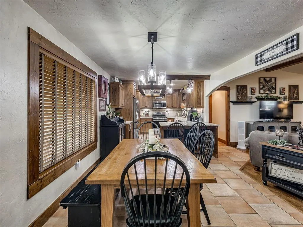 Photo 11 — 2305 NW 35th Pl, Newcastle, OK 73065