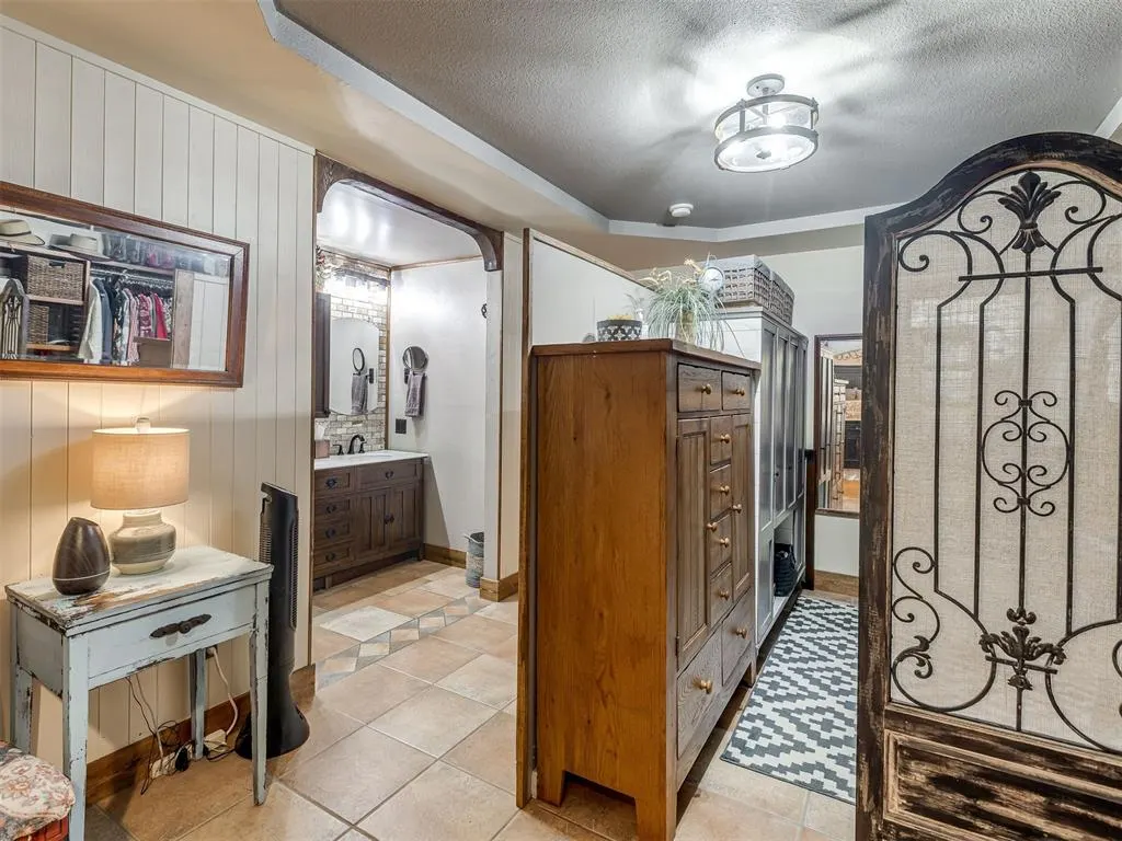 Photo 19 — 2305 NW 35th Pl, Newcastle, OK 73065