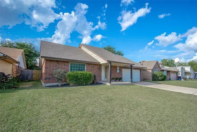 Photo 2 — 2613 SW 97th Street, Oklahoma City, OK 73159