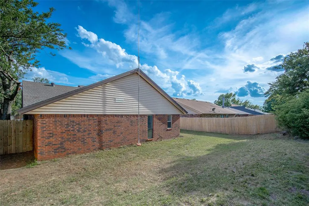 Photo 33 — 2613 SW 97th Street, Oklahoma City, OK 73159