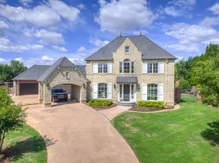 Sold home at 18601 Wolf Creek Drive