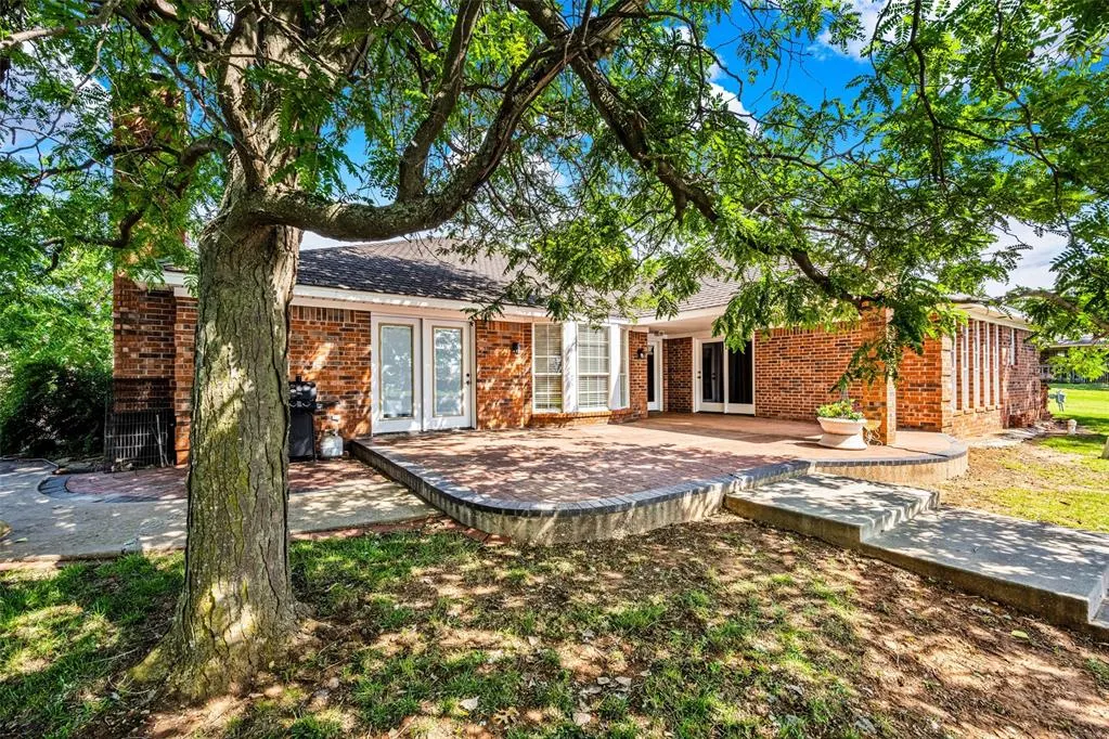 Photo 16 — 2102 Lakewood, Chickasha, OK 73018