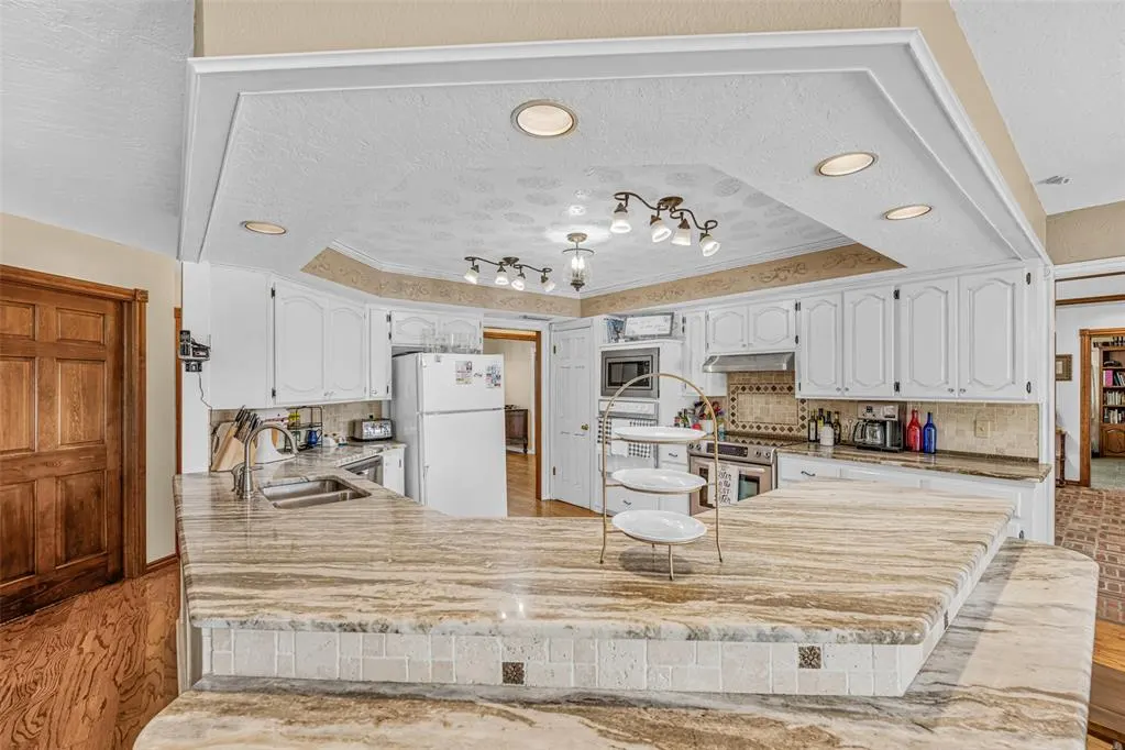 Photo 23 — 2102 Lakewood, Chickasha, OK 73018