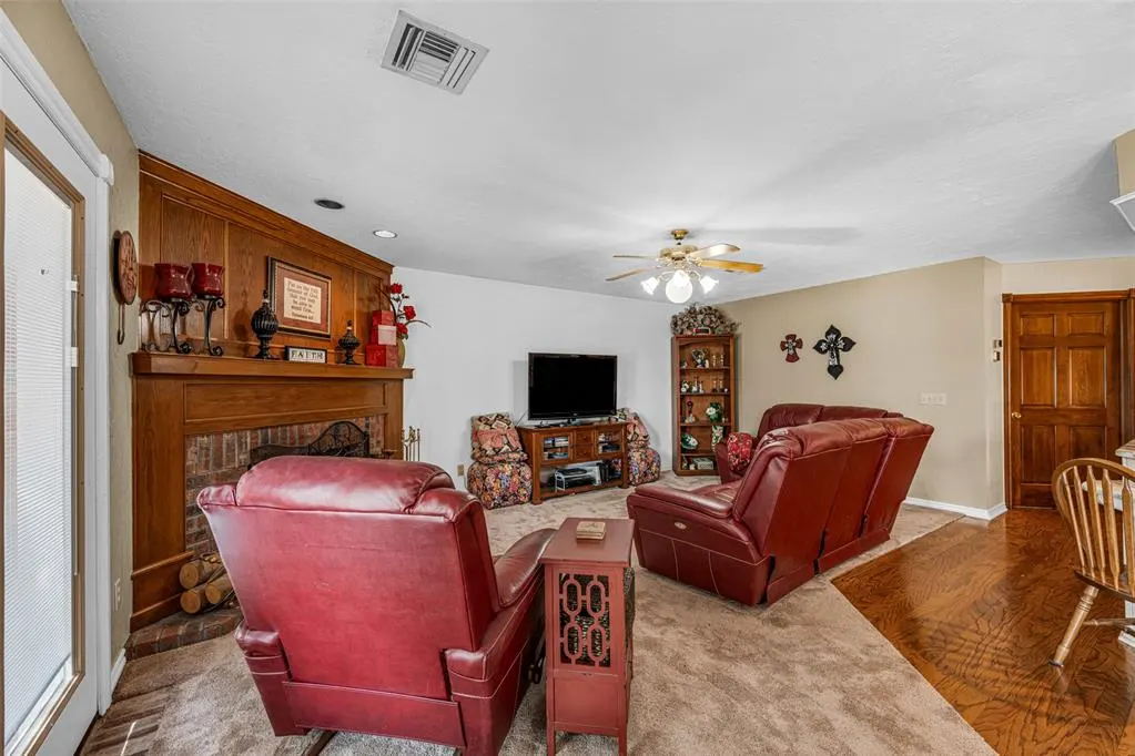 Photo 47 — 2102 Lakewood, Chickasha, OK 73018