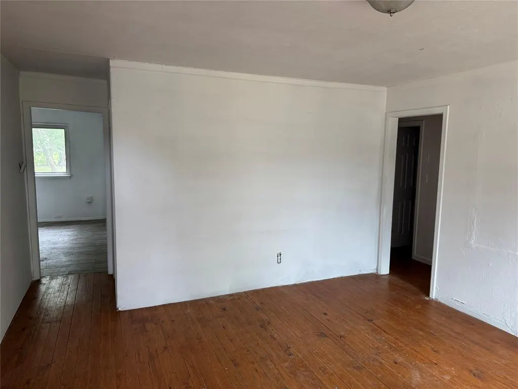 Photo 3 — 1037 Hoyt Avenue, Oklahoma City, OK 73114