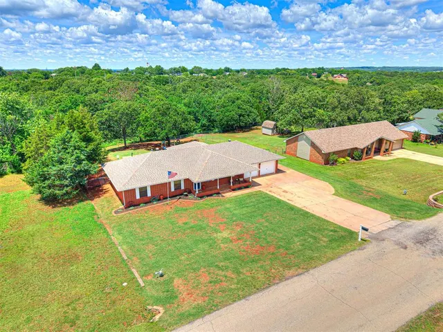 Photo 3 — 113 Key Drive, Wellston, OK 74881