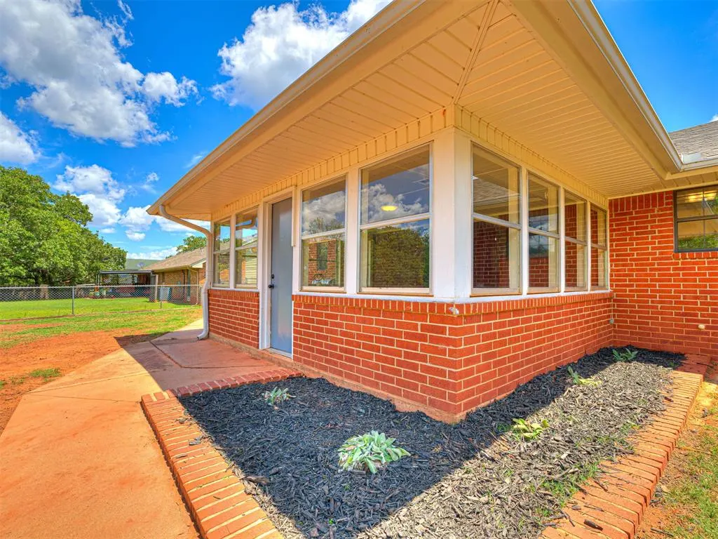 Photo 6 — 113 Key Drive, Wellston, OK 74881