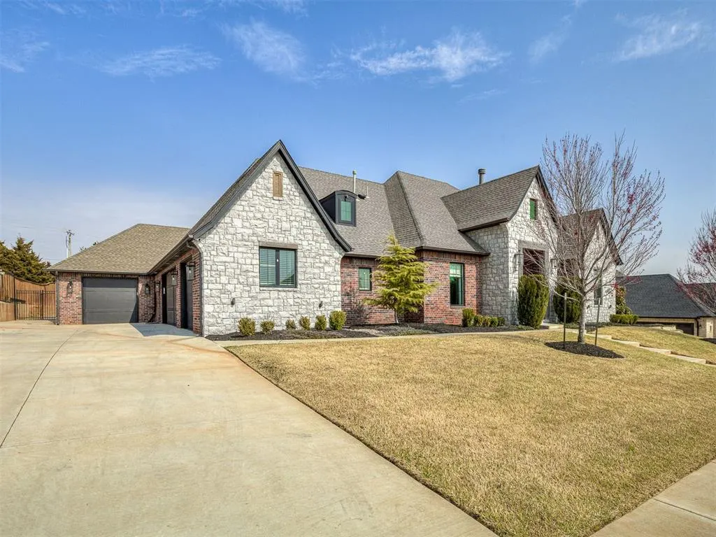 Photo 2 — 8909 SW 105th Street, Oklahoma City, OK 73173