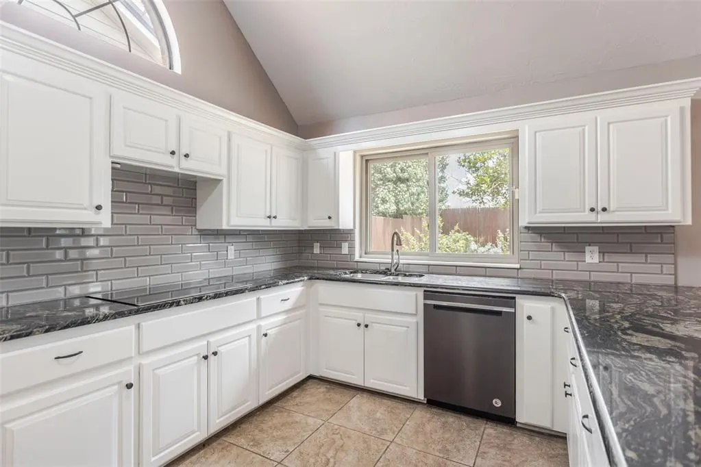 Photo 11 — 14404 Pony Road, Oklahoma City, OK 73134