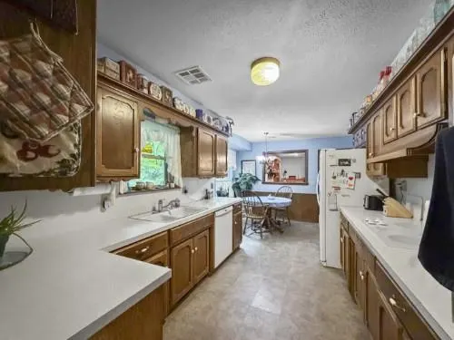Photo 13 — 2424 NW 120th Street, Oklahoma City, OK 73120
