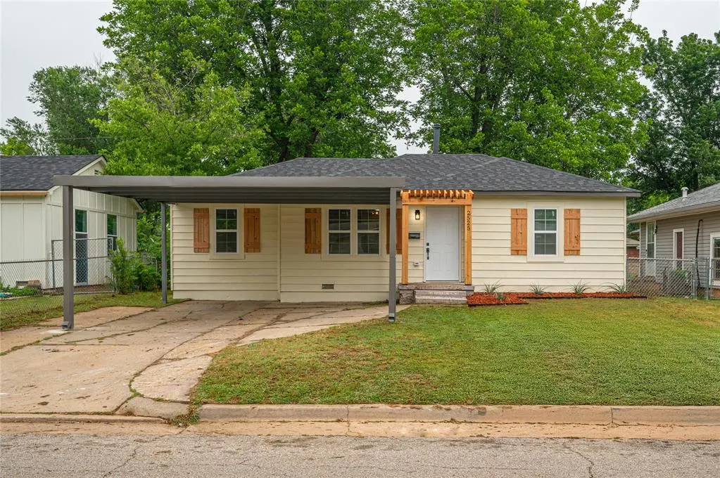 Front exterior — 2525 SW 46th Street, Oklahoma City, OK 73119