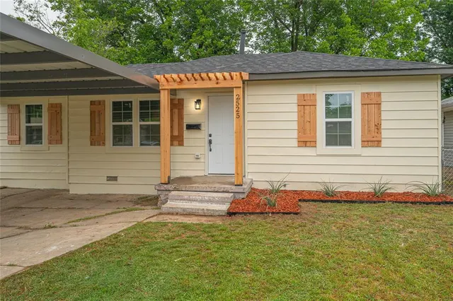 Photo 3 — 2525 SW 46th Street, Oklahoma City, OK 73119