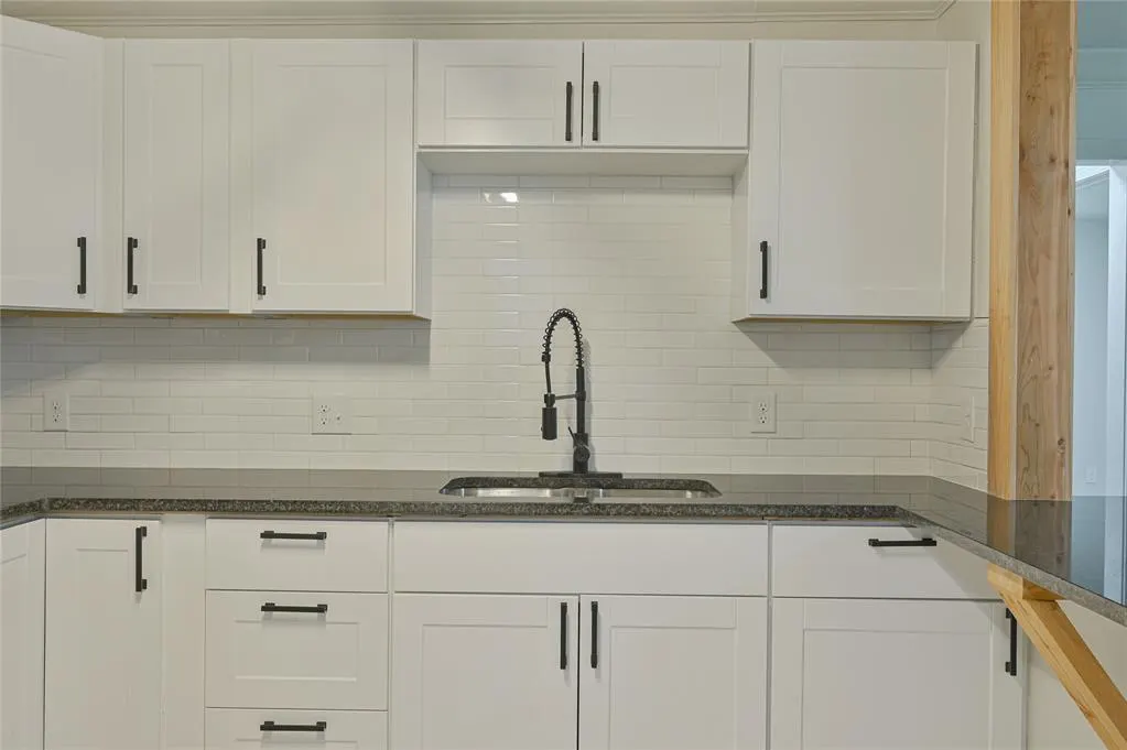 Photo 9 — 2525 SW 46th Street, Oklahoma City, OK 73119