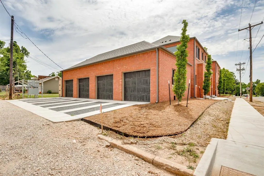 Photo 37 — 2822 N Robinson Avenue, Oklahoma City, OK 73103