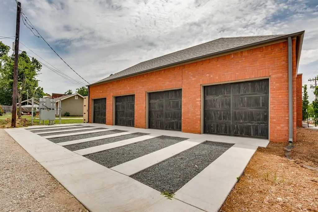 Photo 36 — 2822 N Robinson Avenue, Oklahoma City, OK 73103
