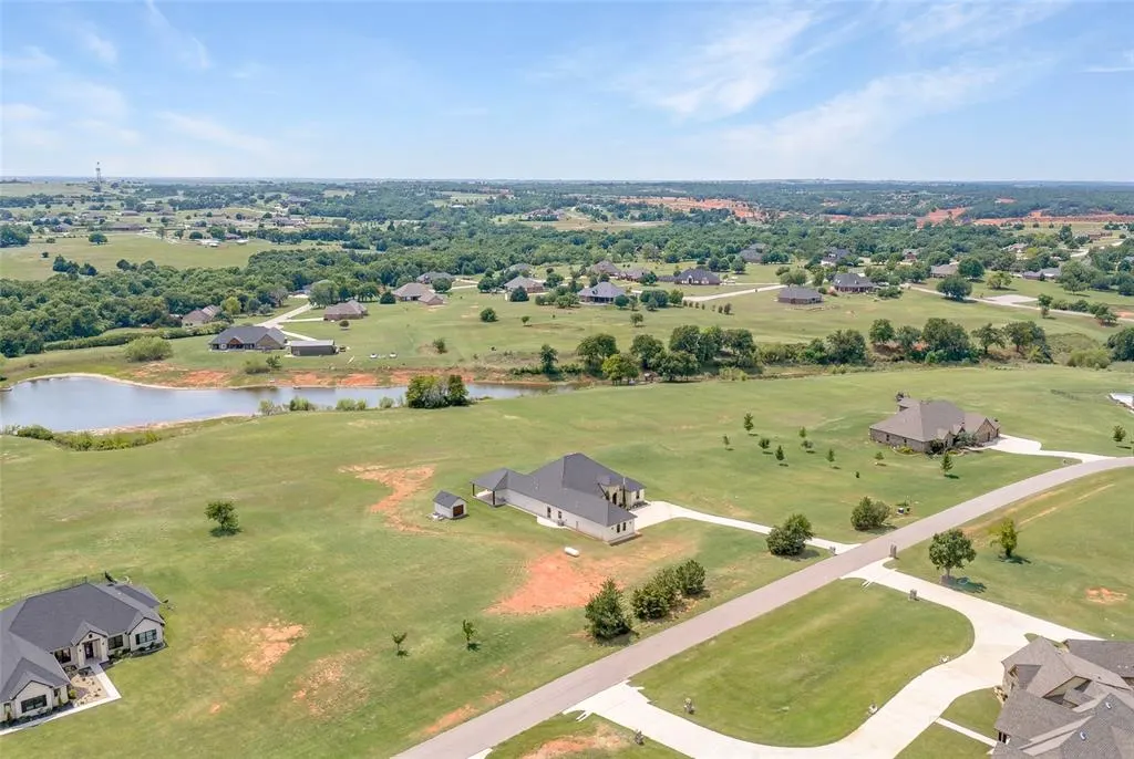 Photo 2 — 2463 W Lake Way, Blanchard, OK 73010