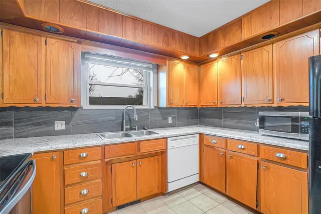 Photo 6 — 615 N Oak Street, Weatherford, OK 73096